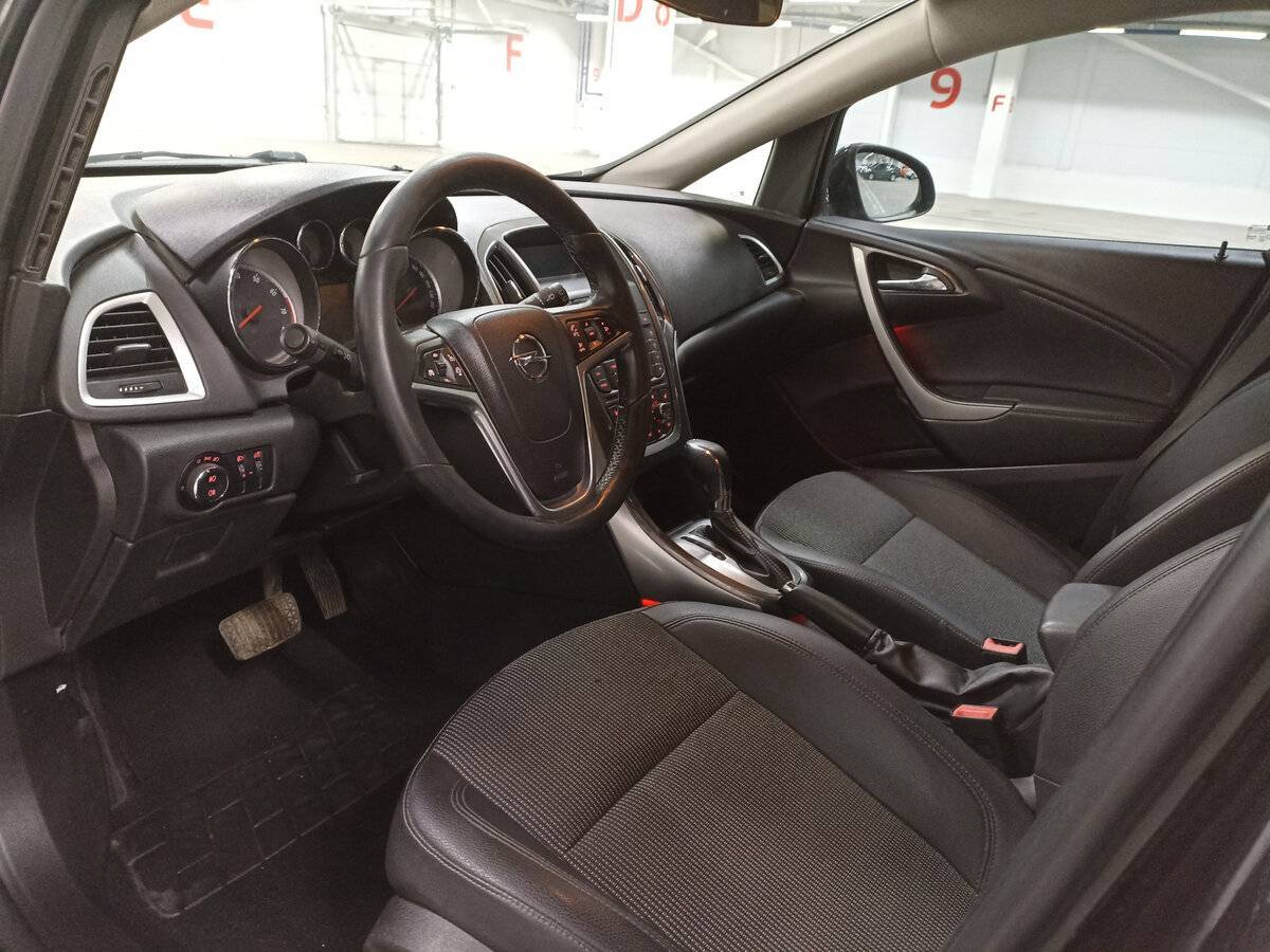 Opel Astra 2012 года с пробегом. Фото: #15
