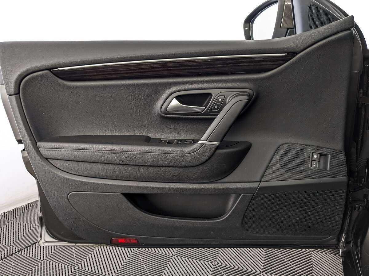 Volkswagen Passat CC 2012 года с пробегом. Фото: #17