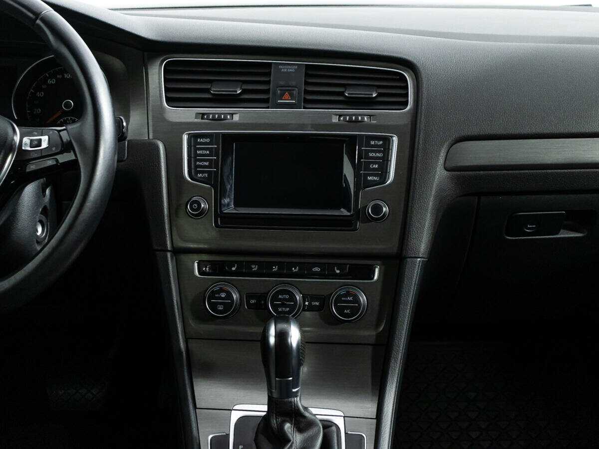 Volkswagen Golf 2012 года с пробегом. Фото: #13