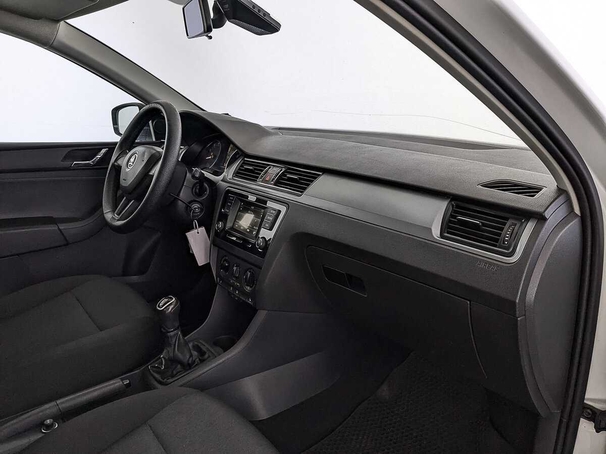 Skoda Rapid 2017 года с пробегом. Фото: #12