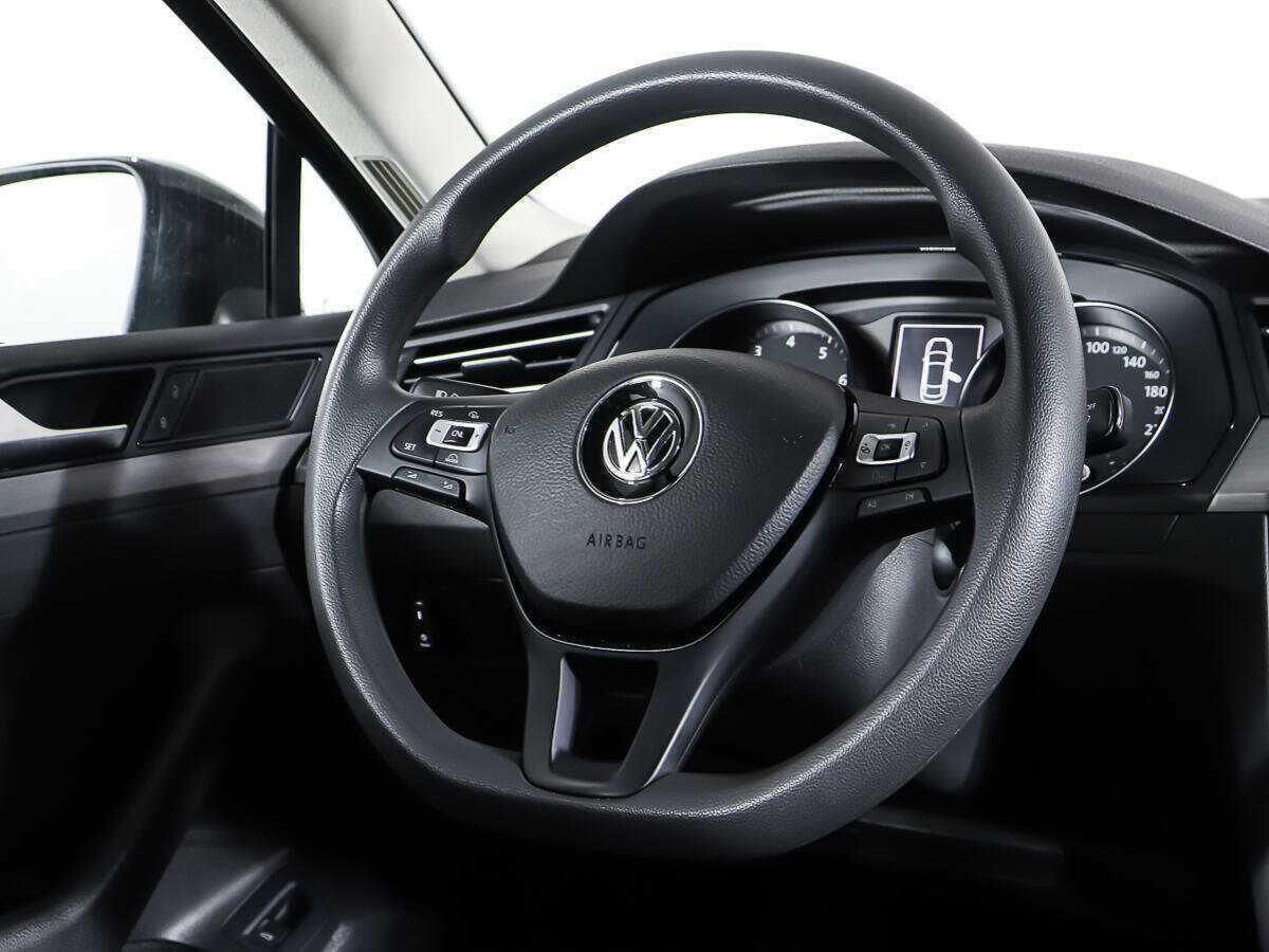 Volkswagen Passat 2017 года с пробегом. Фото: #15
