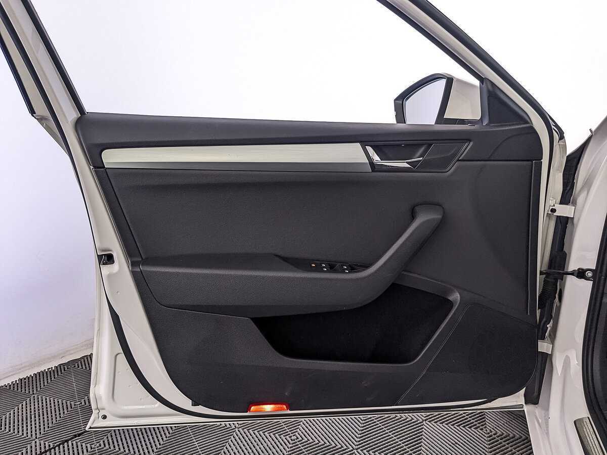 Skoda Superb 2017 года с пробегом. Фото: #18