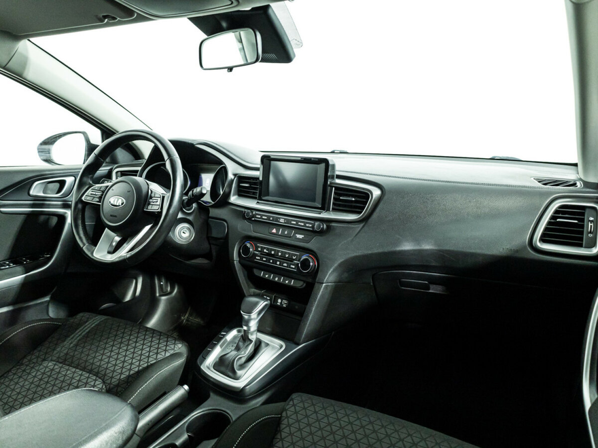 Kia Ceed 2018 года с пробегом. Фото: #8