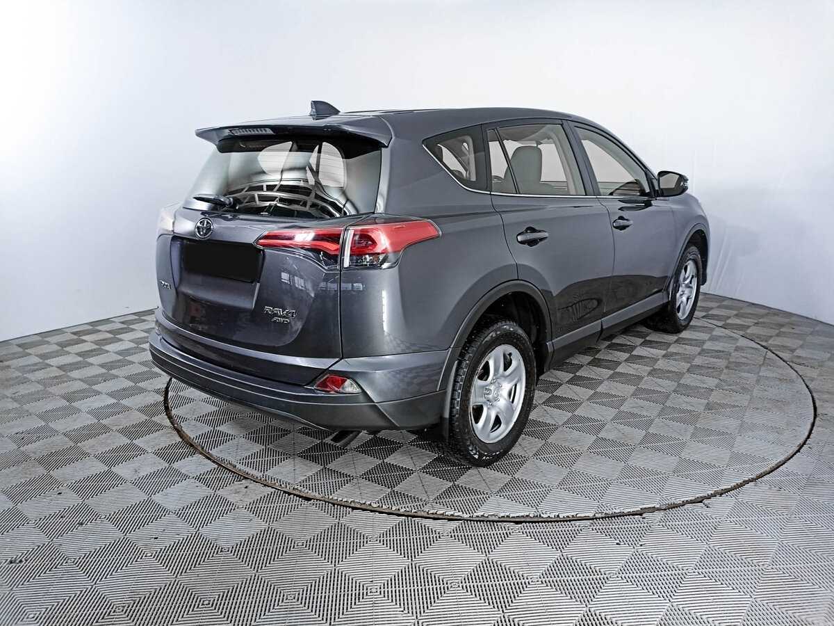 Toyota RAV4 2015 года с пробегом. Фото: #4