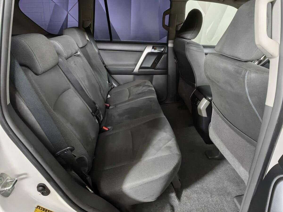 Toyota Land Cruiser Prado 2012 года с пробегом. Фото: #11