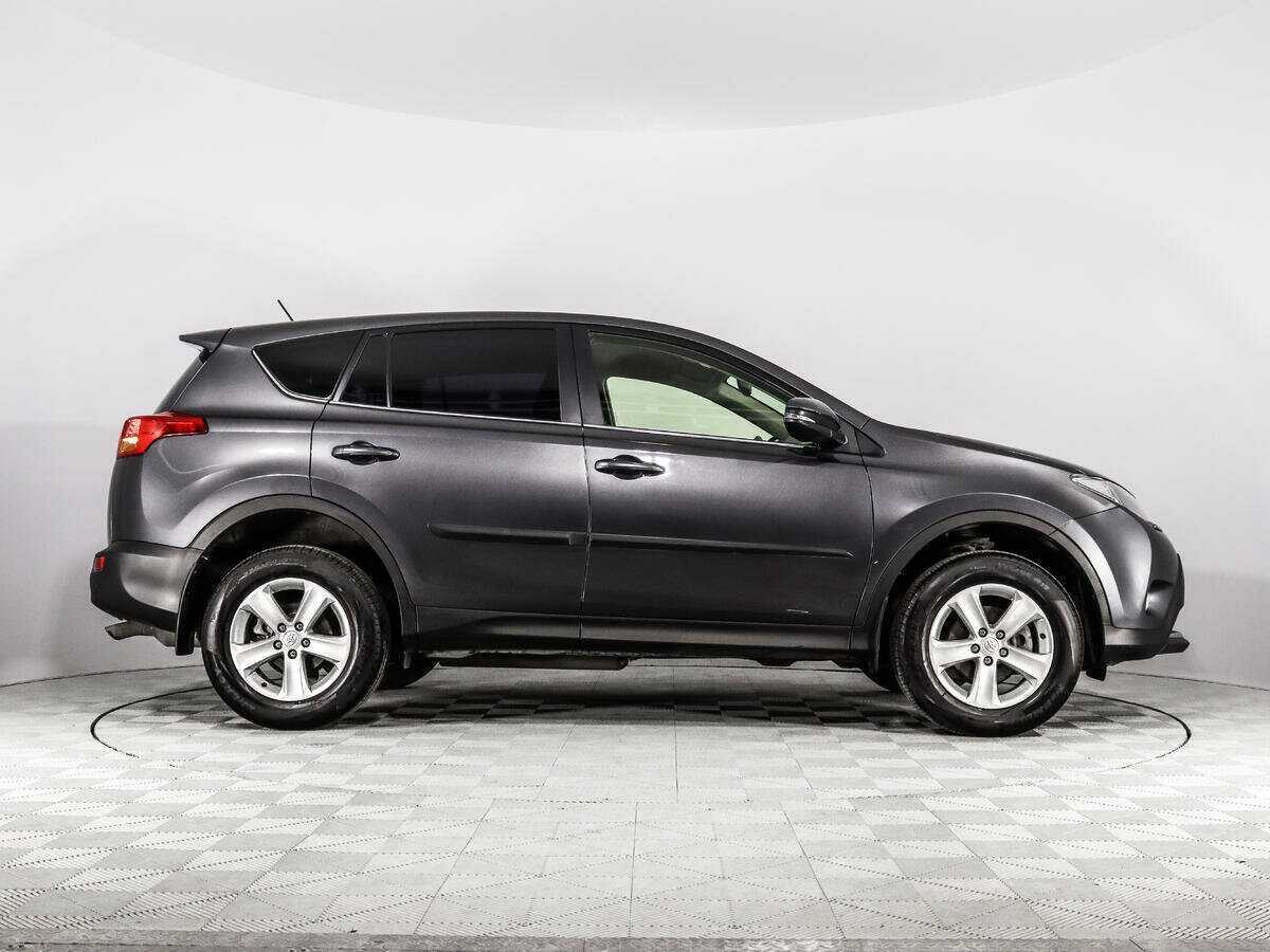 Toyota RAV4 2013 года с пробегом. Фото: #3