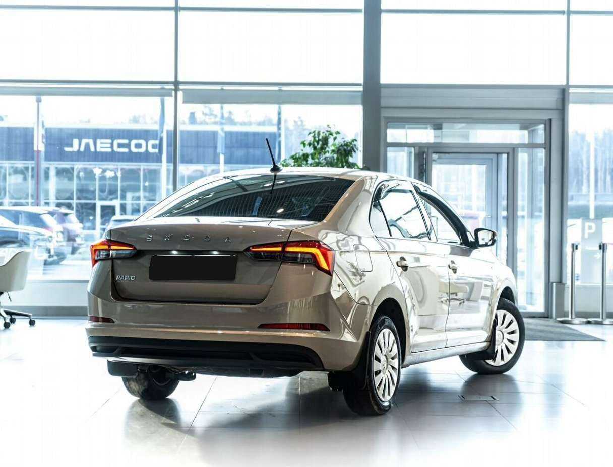 Skoda Rapid 2021 года с пробегом. Фото: #2