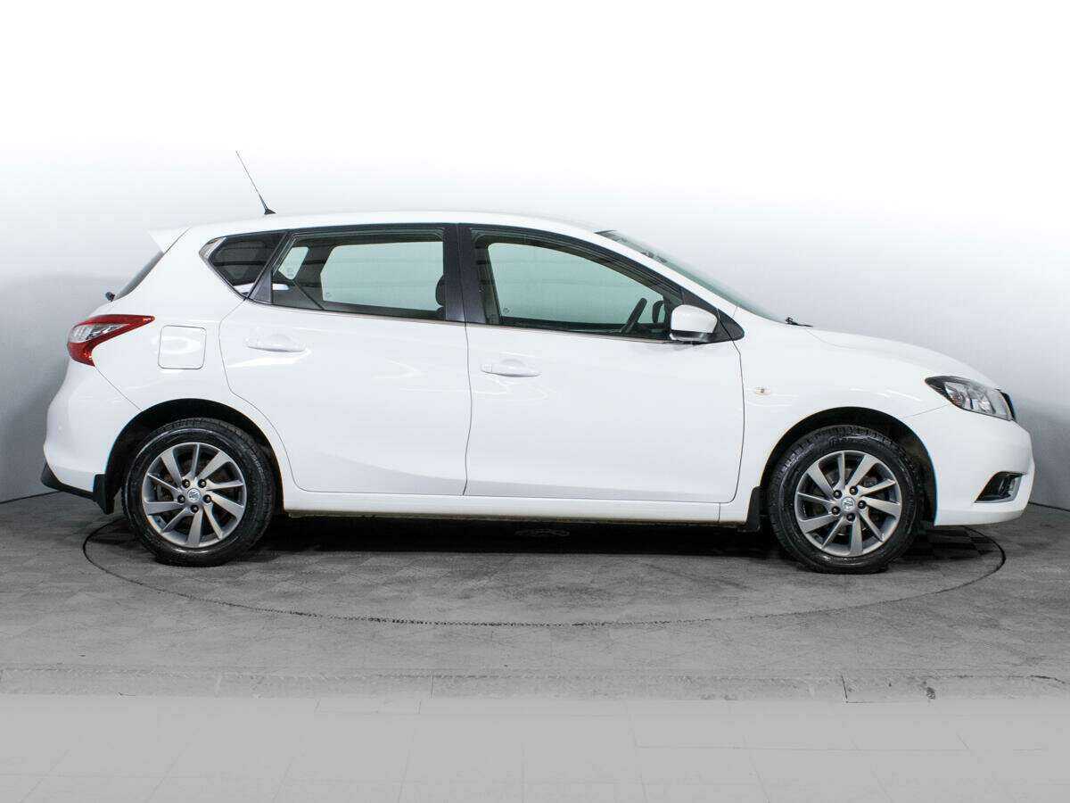 Nissan Tiida 2015 года с пробегом. Фото: #3