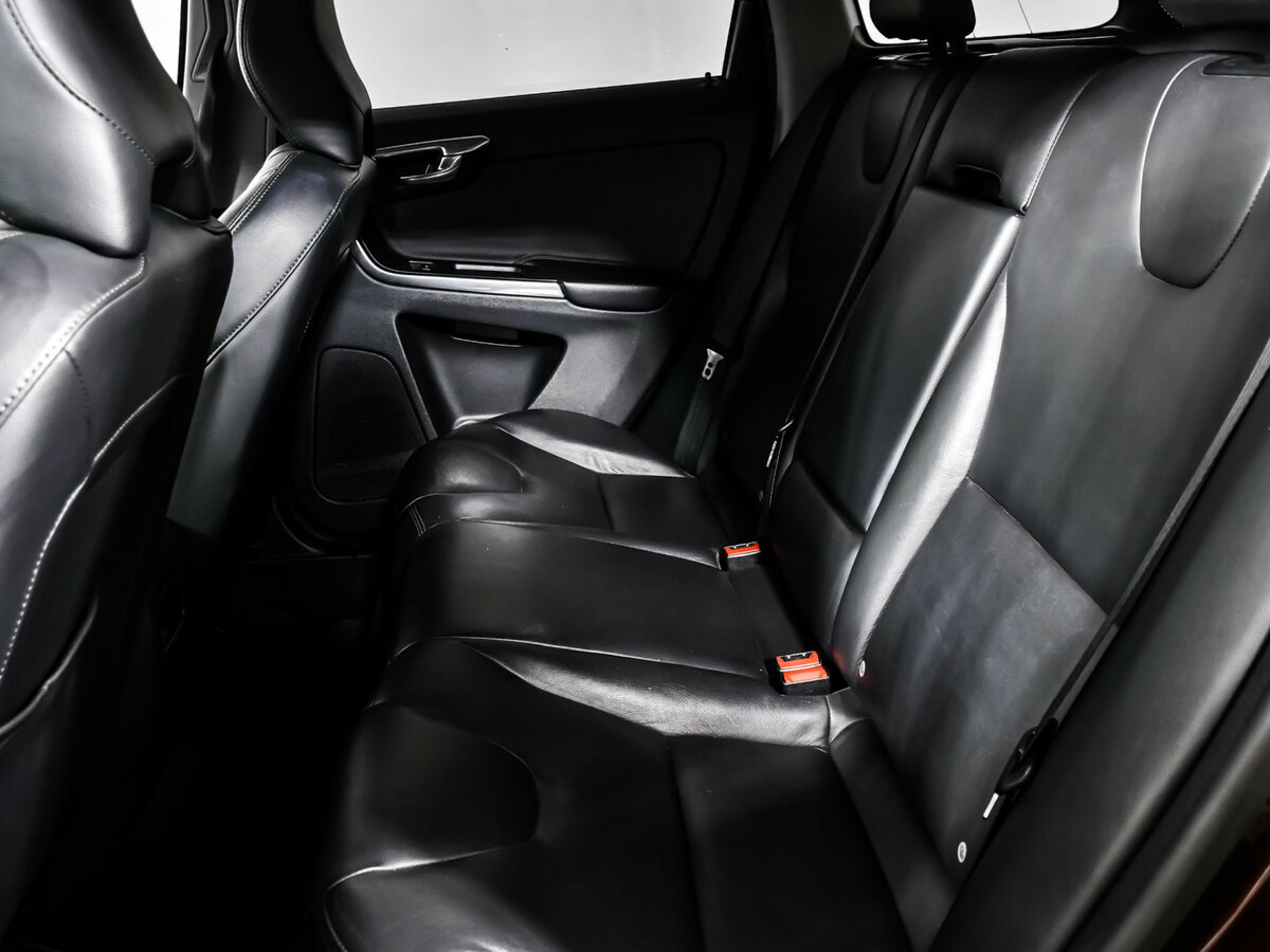 Volvo XC60 2015 года с пробегом. Фото: #11