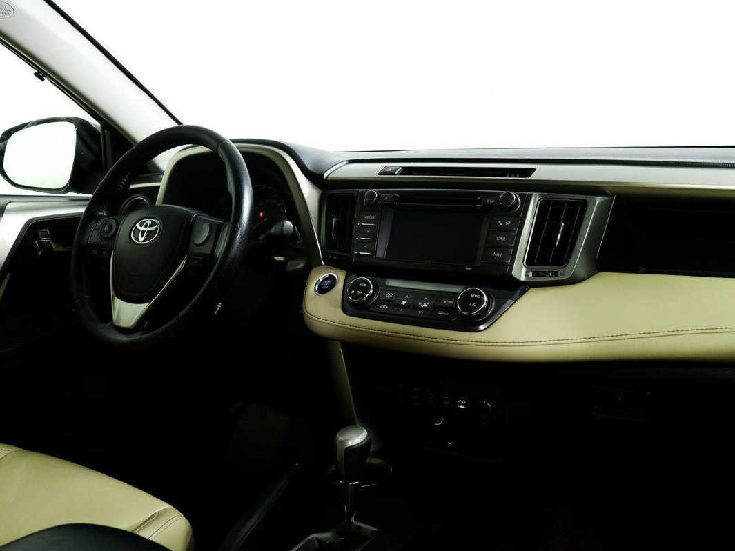 Toyota RAV4 2015 года с пробегом. Фото: #8