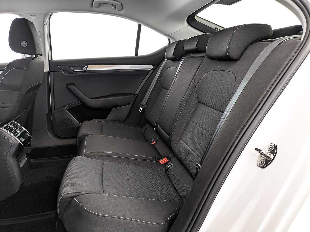 Skoda Superb 2017 года с пробегом. Фото: #11