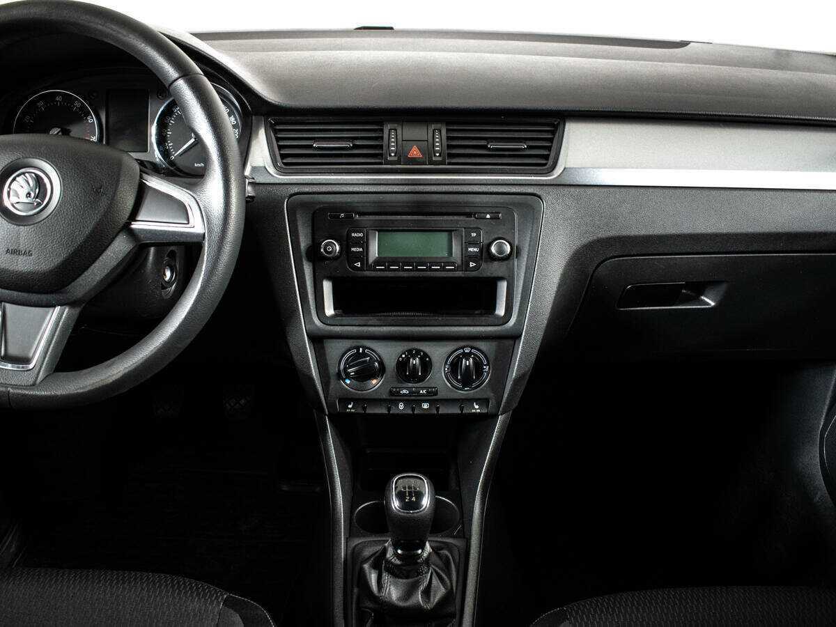 Skoda Rapid 2014 года с пробегом. Фото: #9