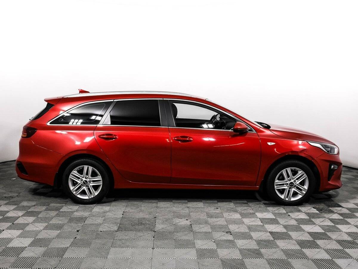 Kia Ceed 2020 года с пробегом. Фото: #3