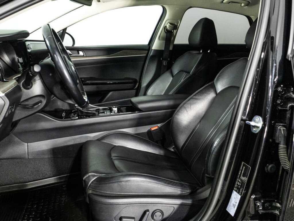 Kia K5 2021 года с пробегом. Фото: #16