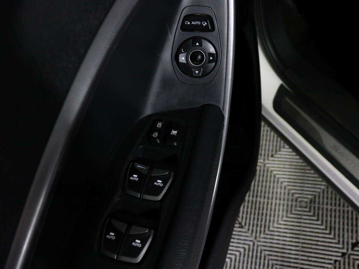 Hyundai Santa Fe 2013 года с пробегом. Фото: #13