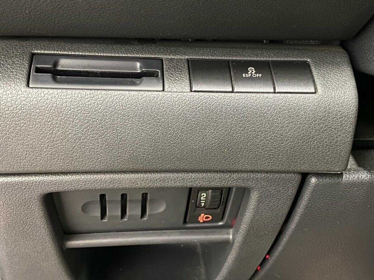 Peugeot 3008 2012 года с пробегом. Фото: #13