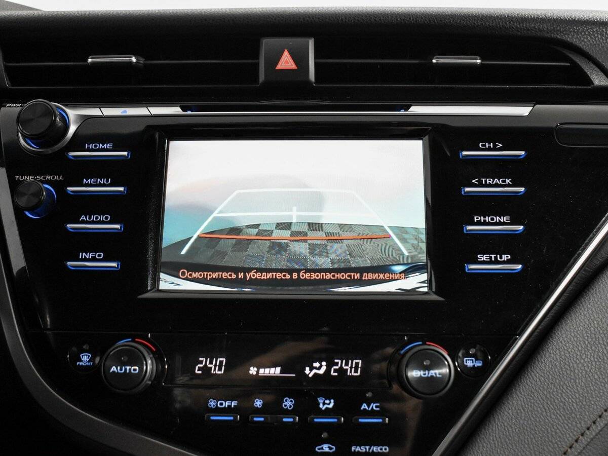 Toyota Camry 2019 года с пробегом. Фото: #18