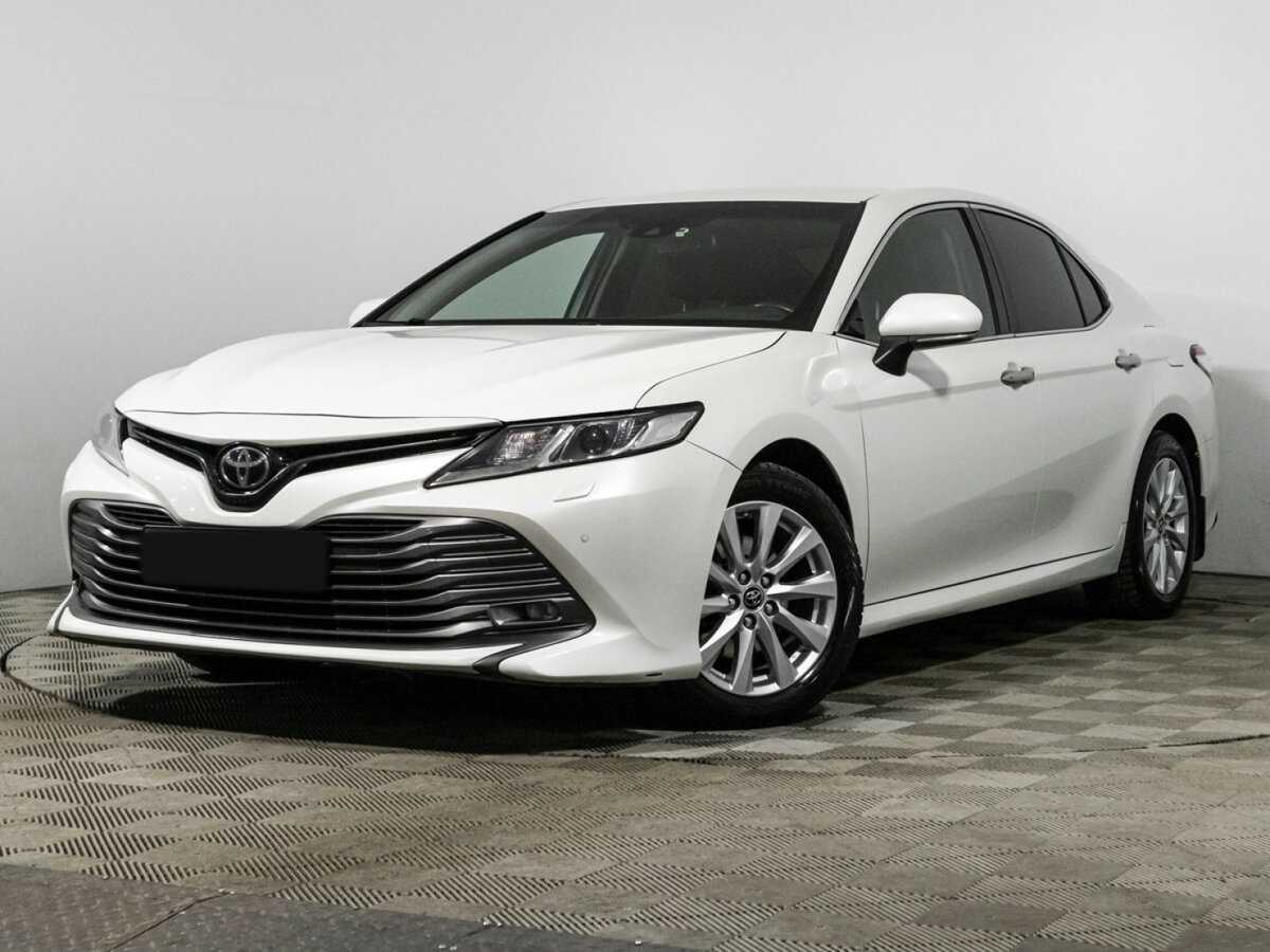 Toyota Camry 2019 года с пробегом. Посмотреть фото