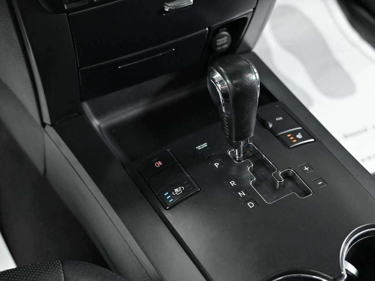 Kia Mohave 2012 года с пробегом. Фото: #14