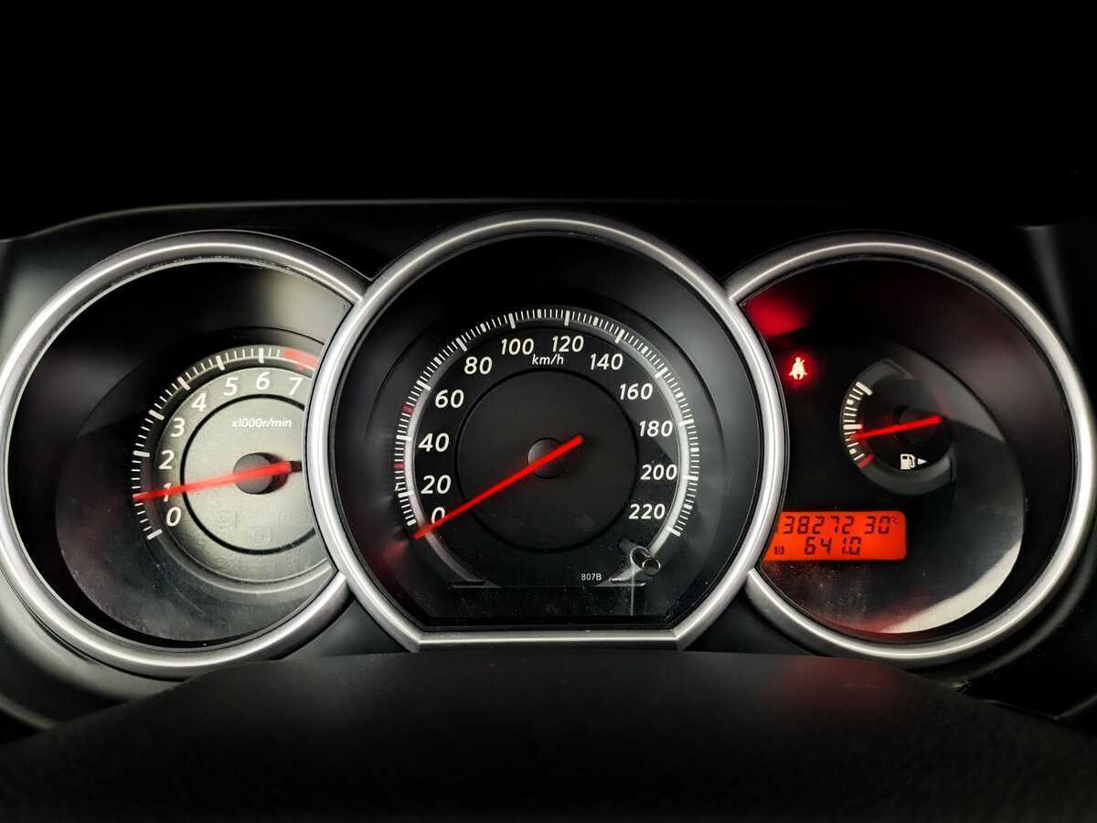 Nissan Tiida 2013 года с пробегом. Фото: #10