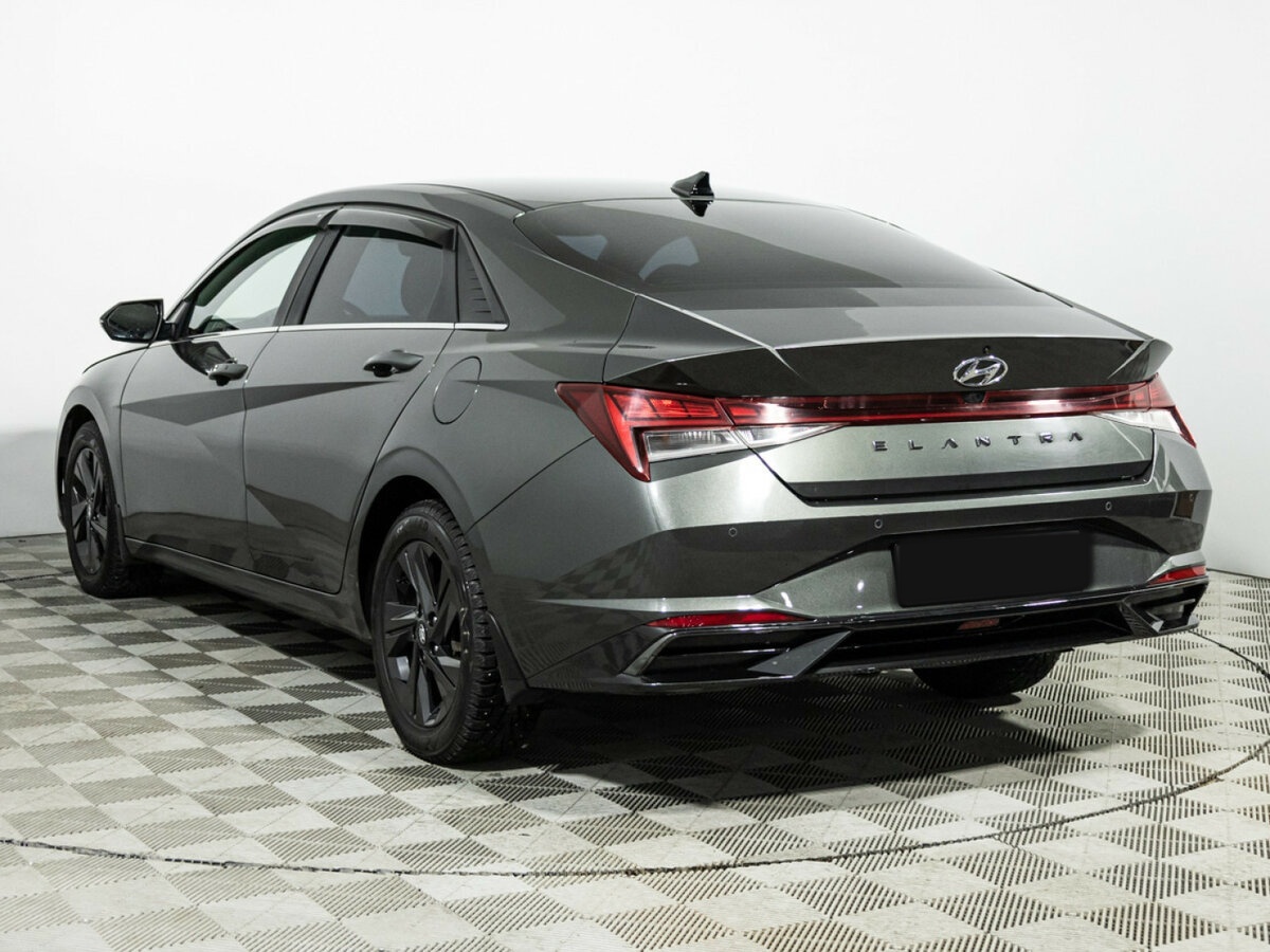 Hyundai Elantra 2022 года с пробегом. Фото: #6