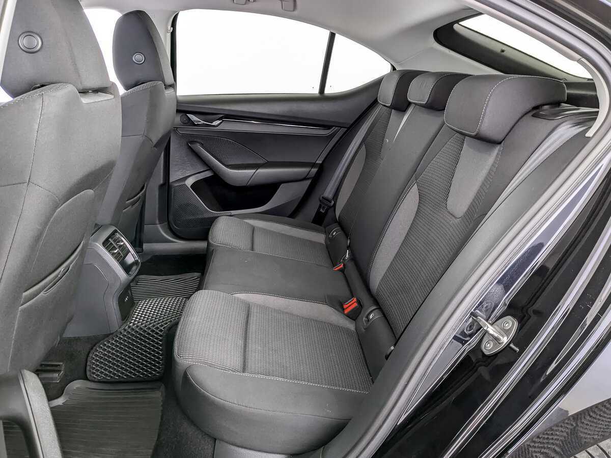 Skoda Octavia 2021 года с пробегом. Фото: #11