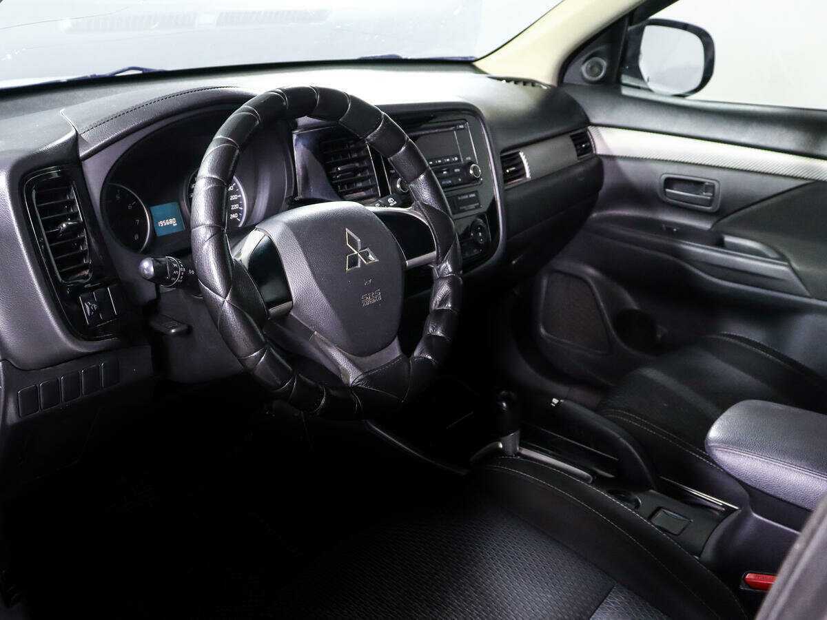 Mitsubishi Outlander 2018 года с пробегом. Фото: #11