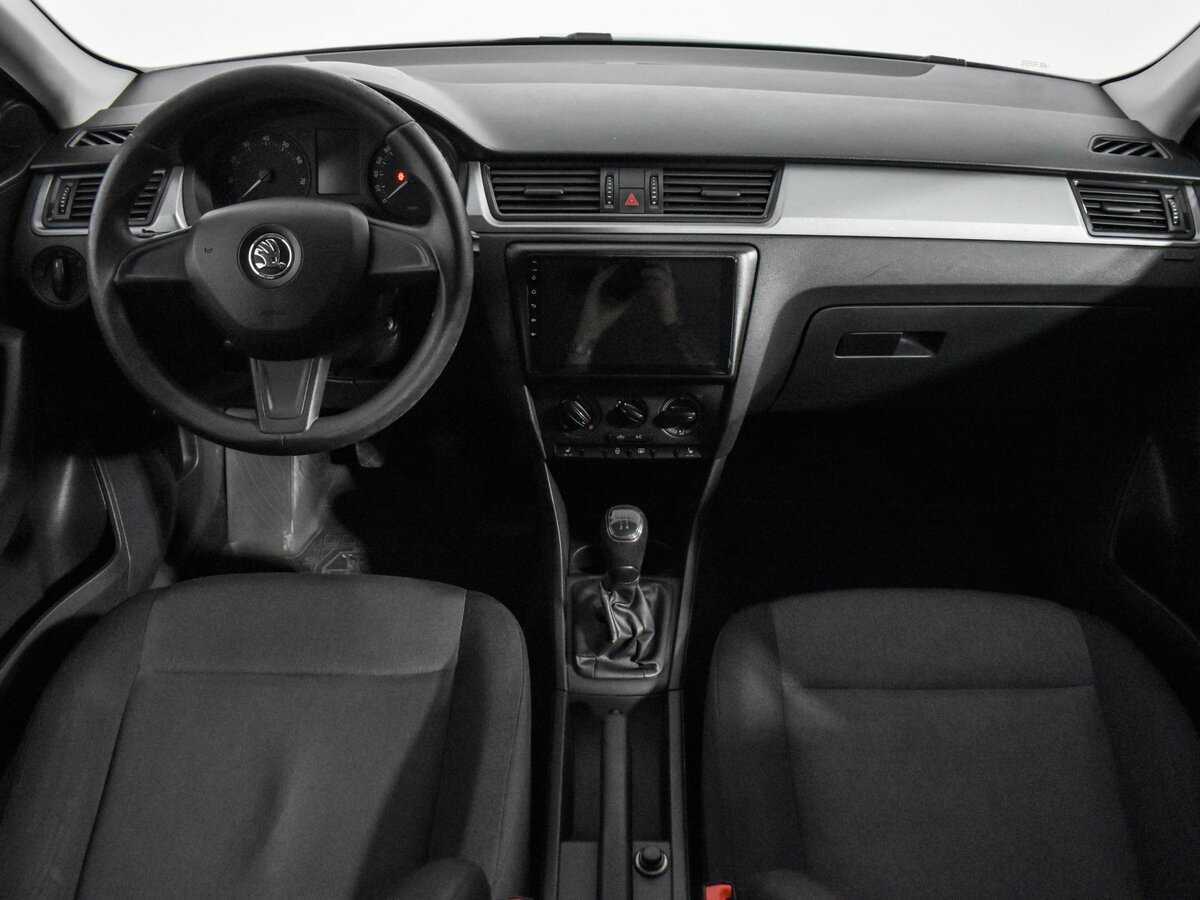 Skoda Rapid 2014 года с пробегом. Фото: #12