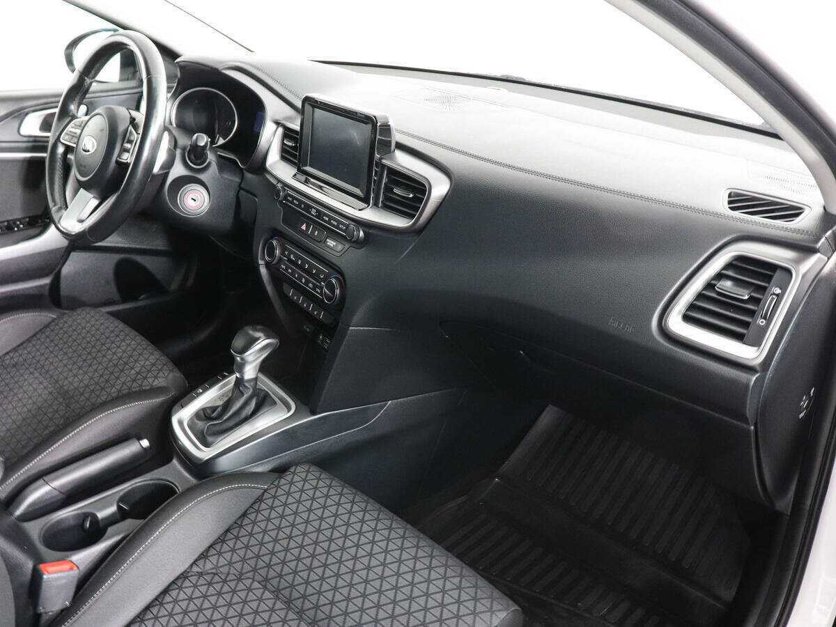 Kia Ceed 2019 года с пробегом. Фото: #8