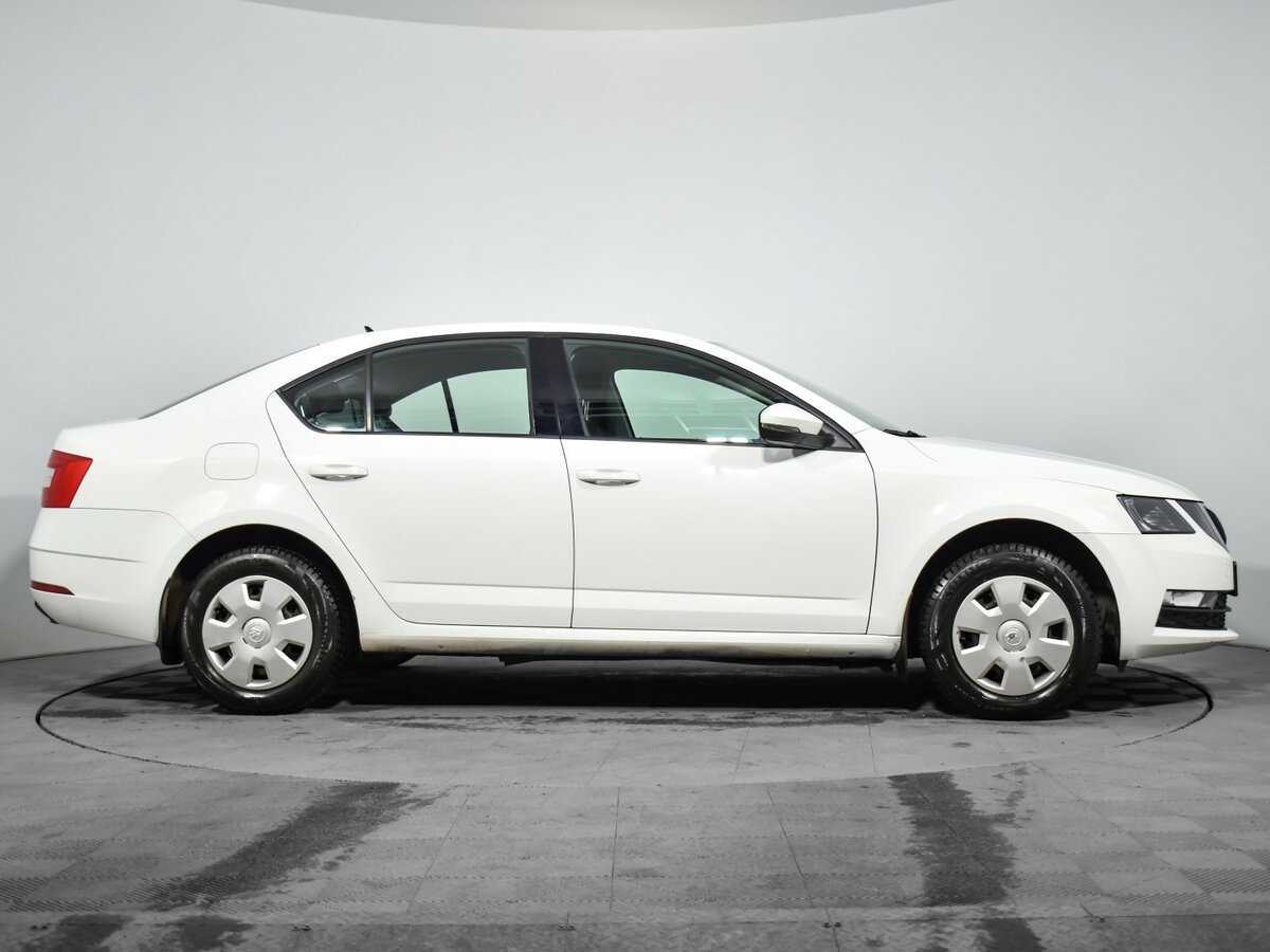 Skoda Octavia 2019 года с пробегом. Фото: #3