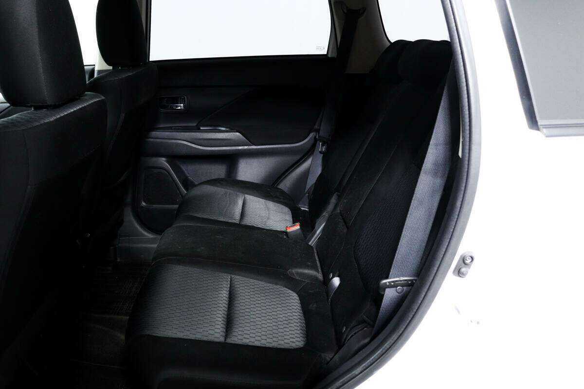 Mitsubishi Outlander 2013 года с пробегом. Фото: #11