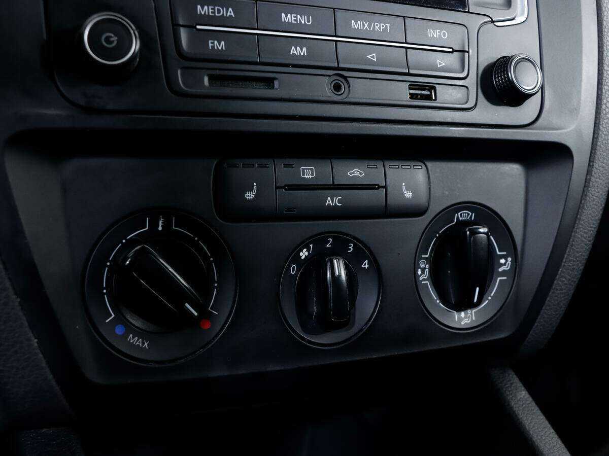 Volkswagen Jetta 2015 года с пробегом. Фото: #11