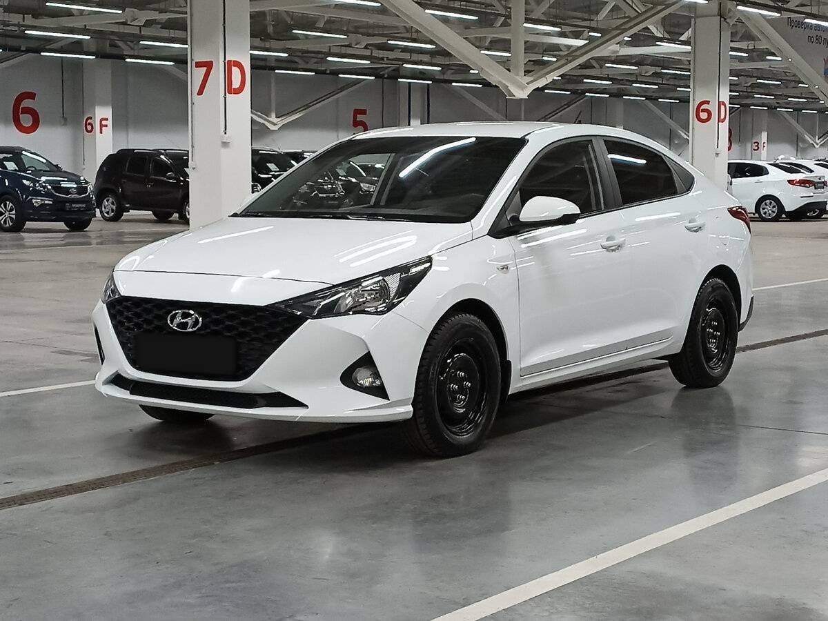 Hyundai Solaris 2021 года с пробегом. Посмотреть фото