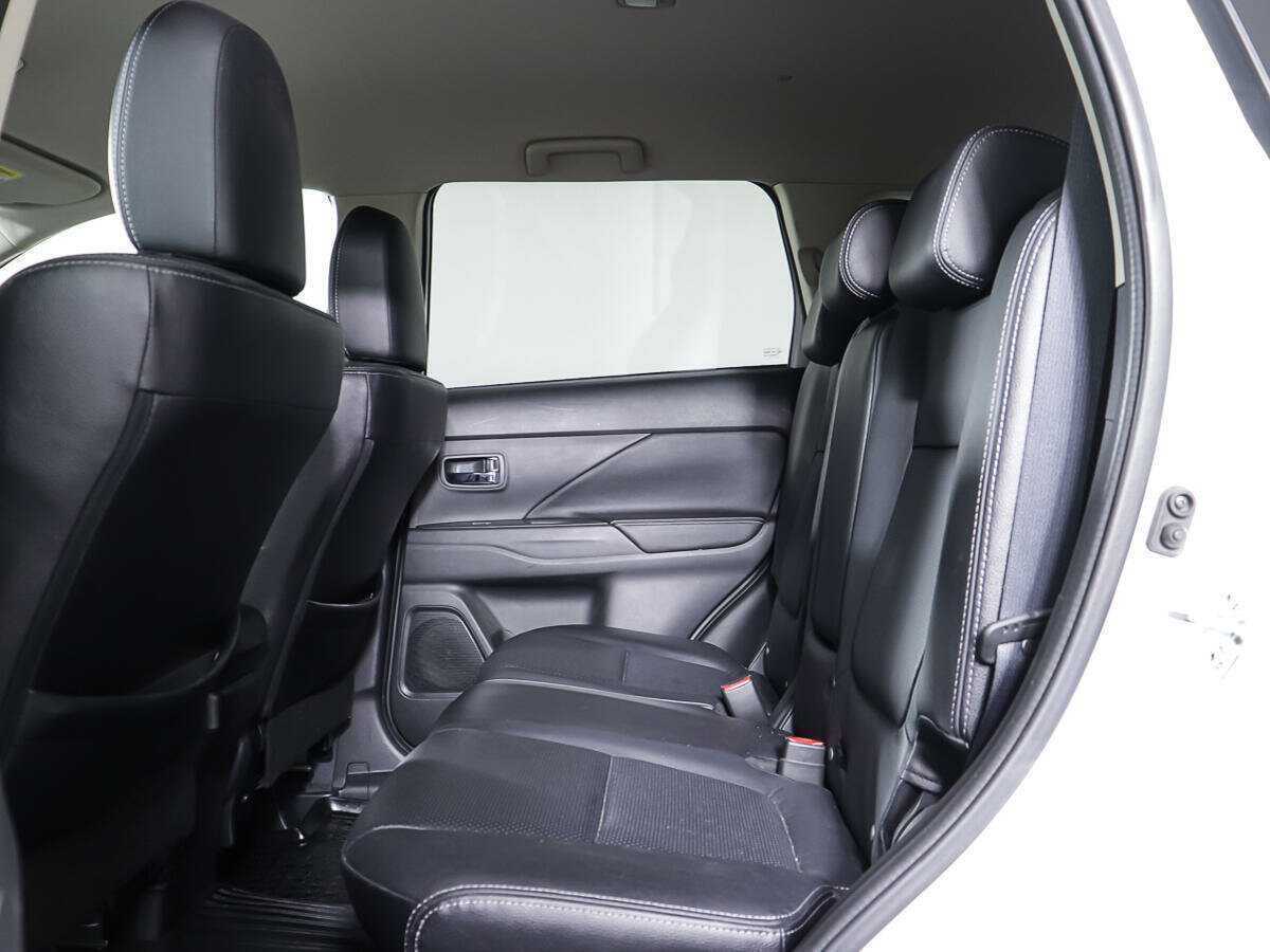 Mitsubishi Outlander 2016 года с пробегом. Фото: #9