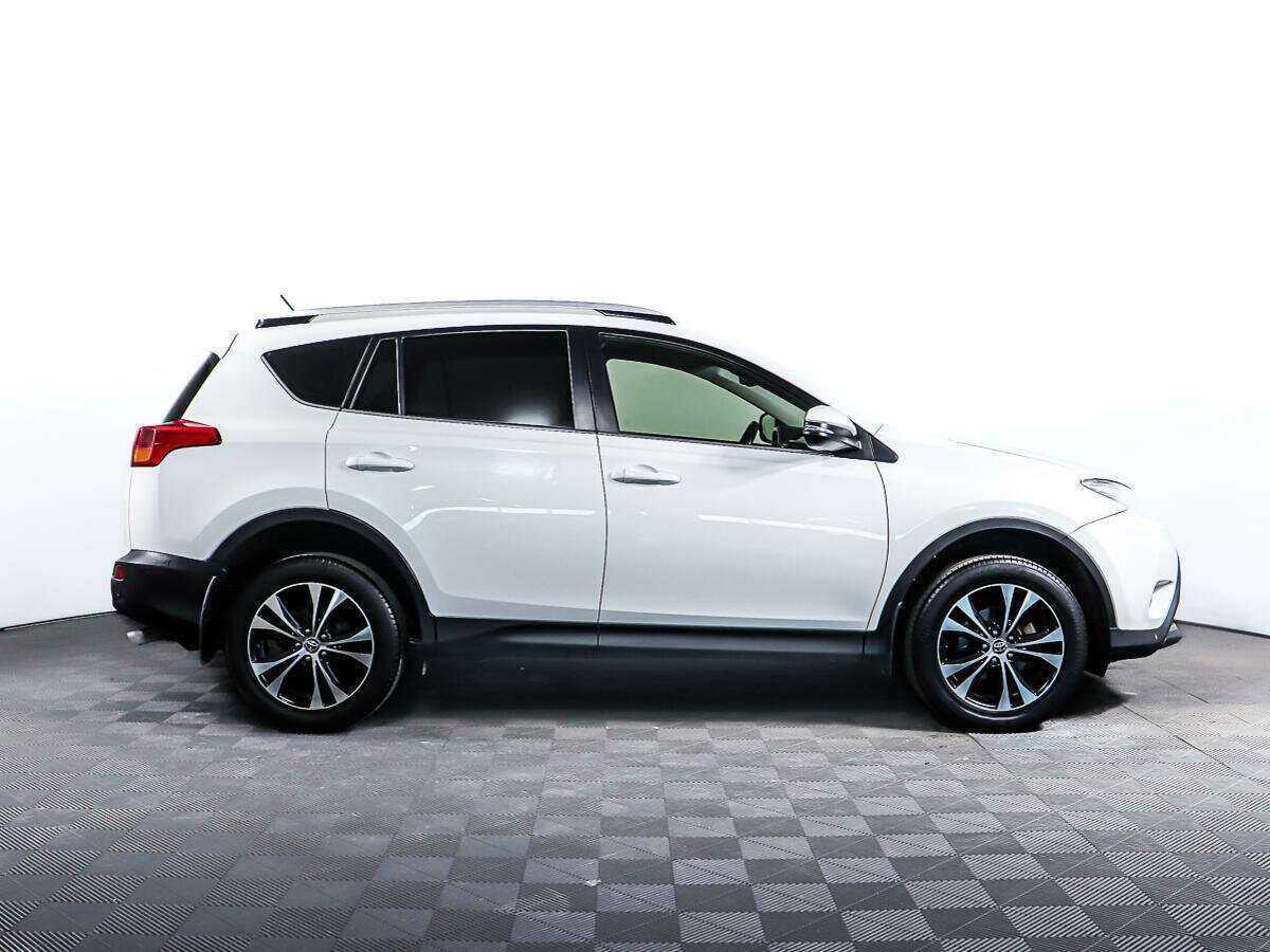 Toyota RAV4 2014 года с пробегом. Фото: #3