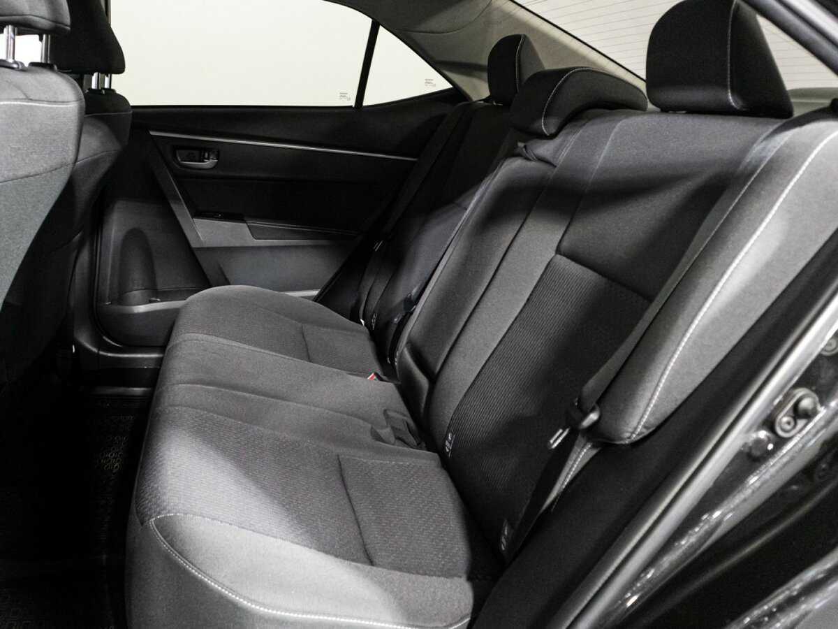 Toyota Corolla 2018 года с пробегом. Фото: #9