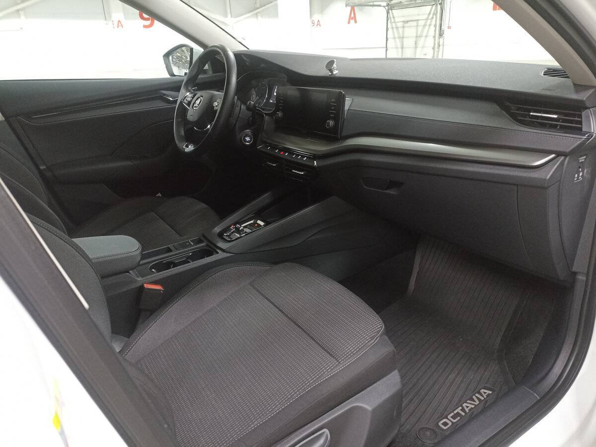 Skoda Octavia 2021 года с пробегом. Фото: #10