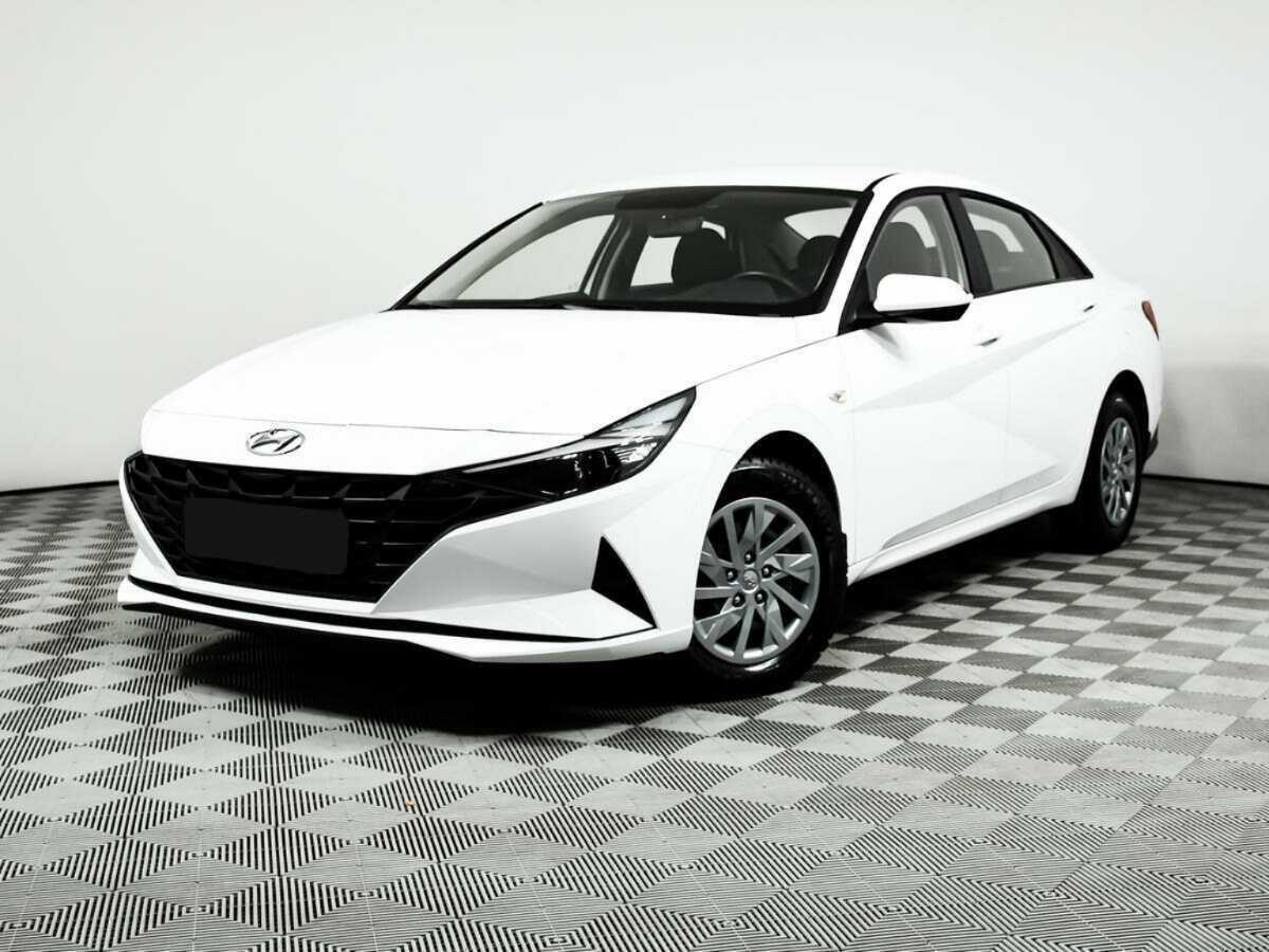 Hyundai Elantra 2022 года с пробегом. Посмотреть фото