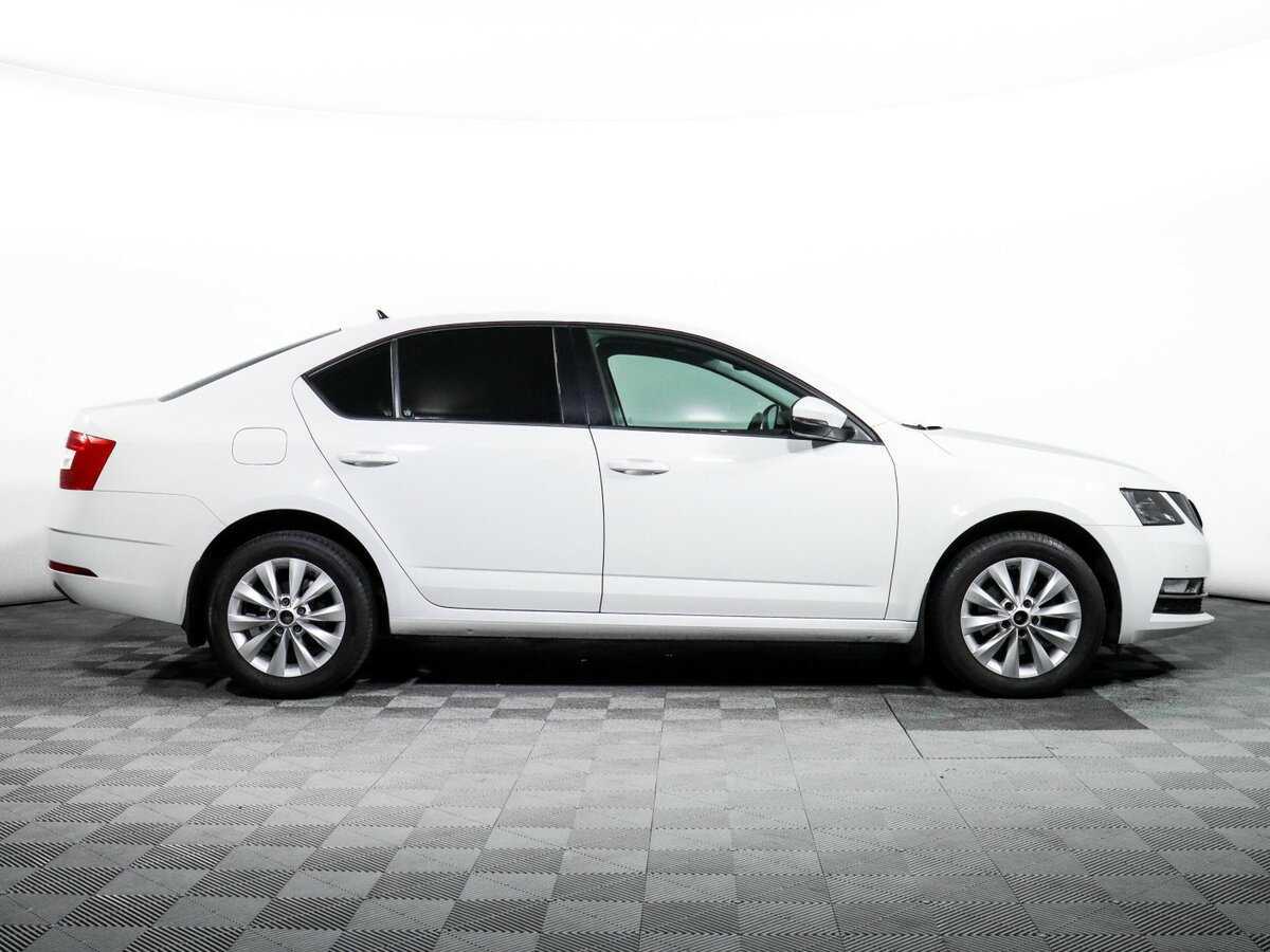 Skoda Octavia 2019 года с пробегом. Фото: #3