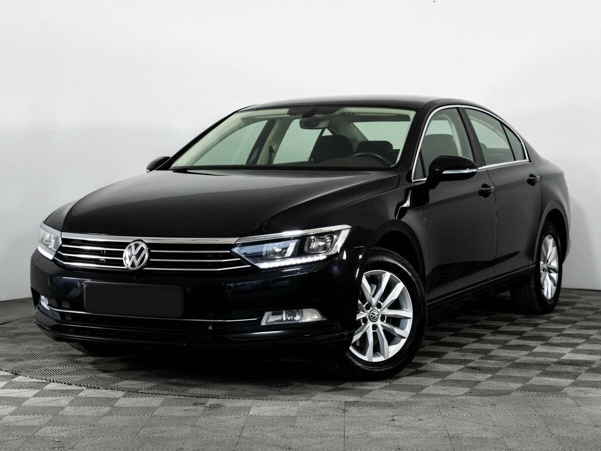Volkswagen Passat 2018 года с пробегом. Посмотреть фото