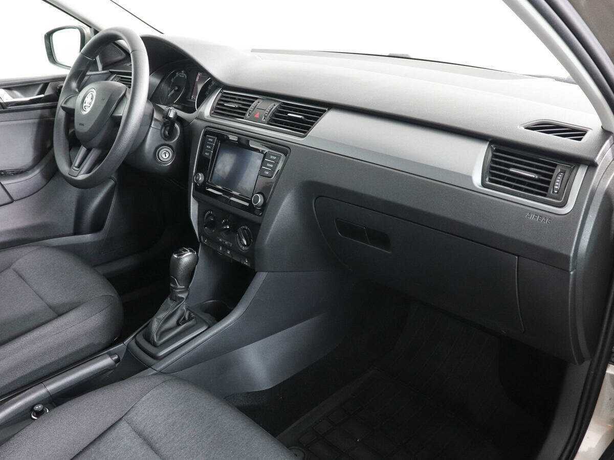 Skoda Rapid 2018 года с пробегом. Фото: #9
