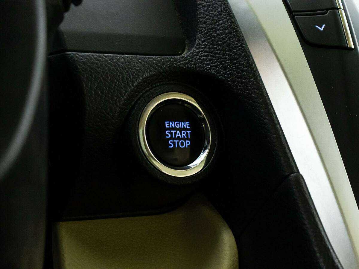 Toyota Camry 2017 года с пробегом. Фото: #20