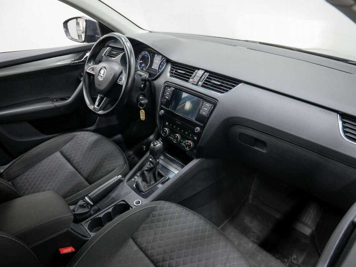 Skoda Octavia 2017 года с пробегом. Фото: #3