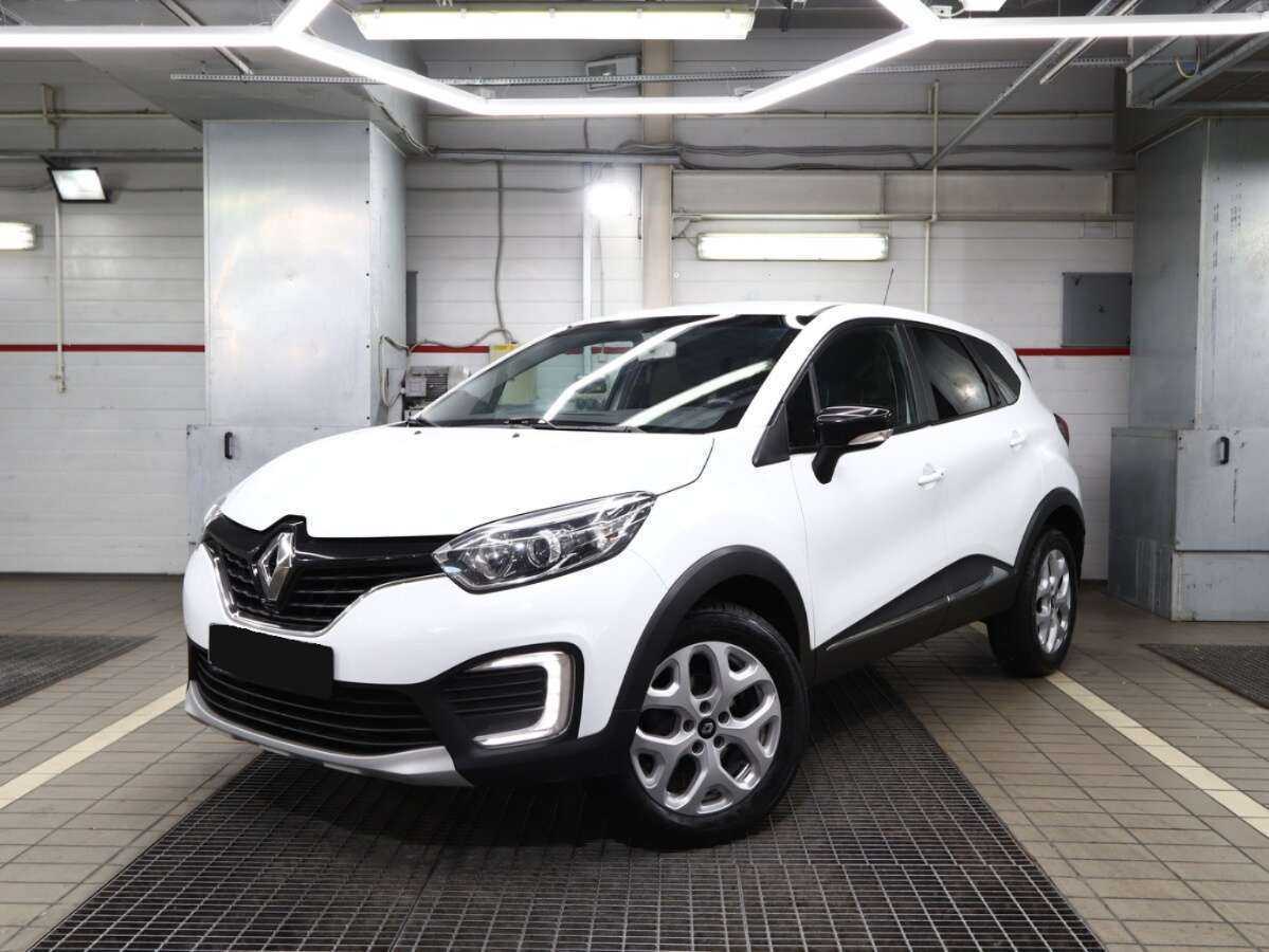 Renault Kaptur 2017 года с пробегом. Посмотреть фото