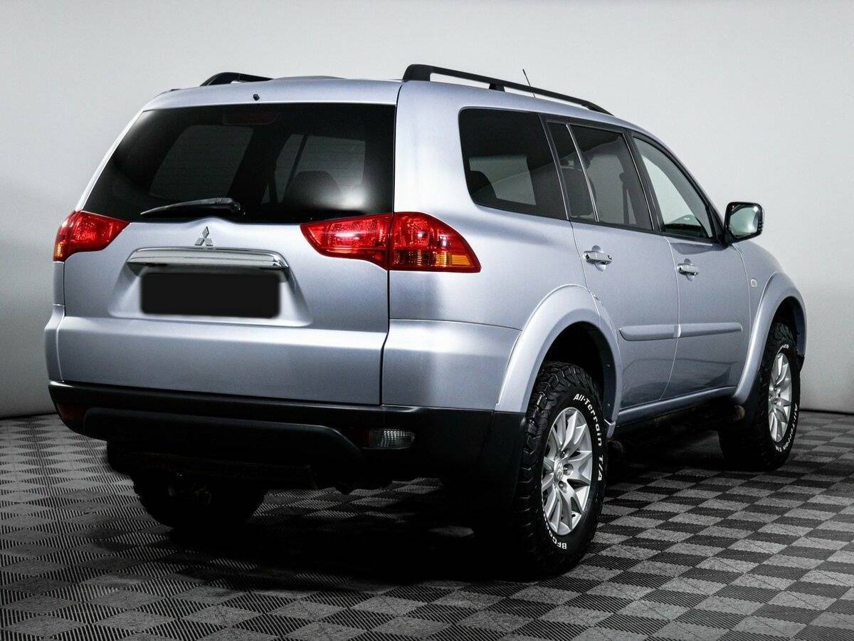 Mitsubishi Pajero Sport 2013 года с пробегом. Фото: #4