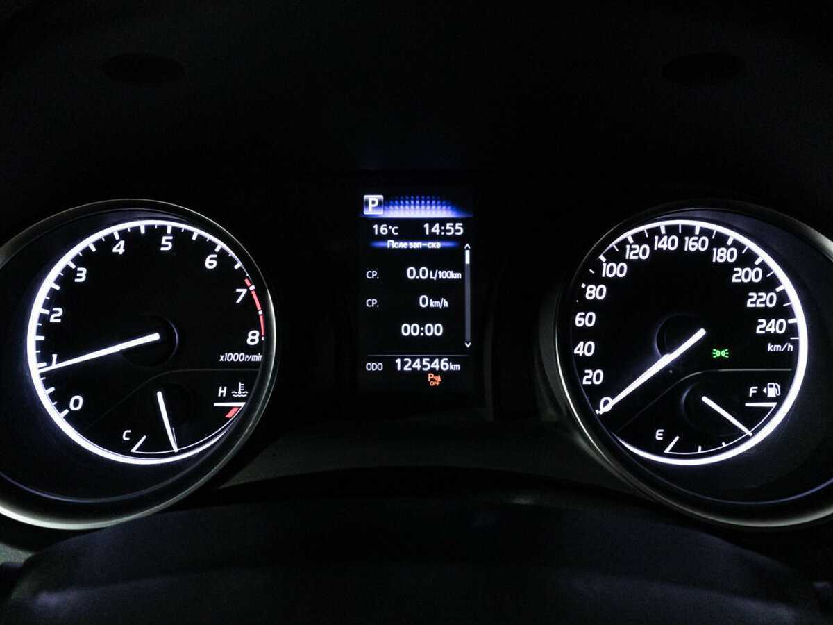 Toyota Camry 2022 года с пробегом. Фото: #11