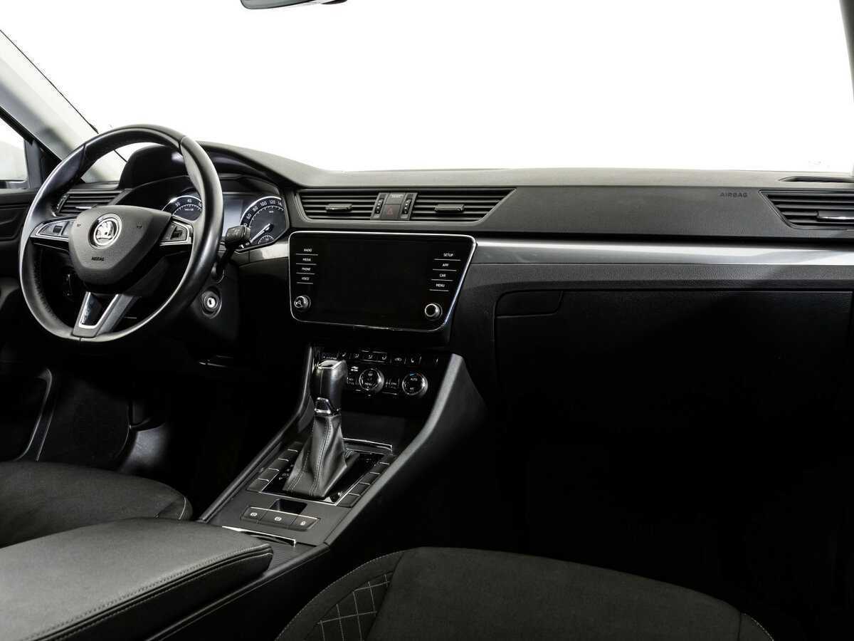 Skoda Superb 2018 года с пробегом. Фото: #6