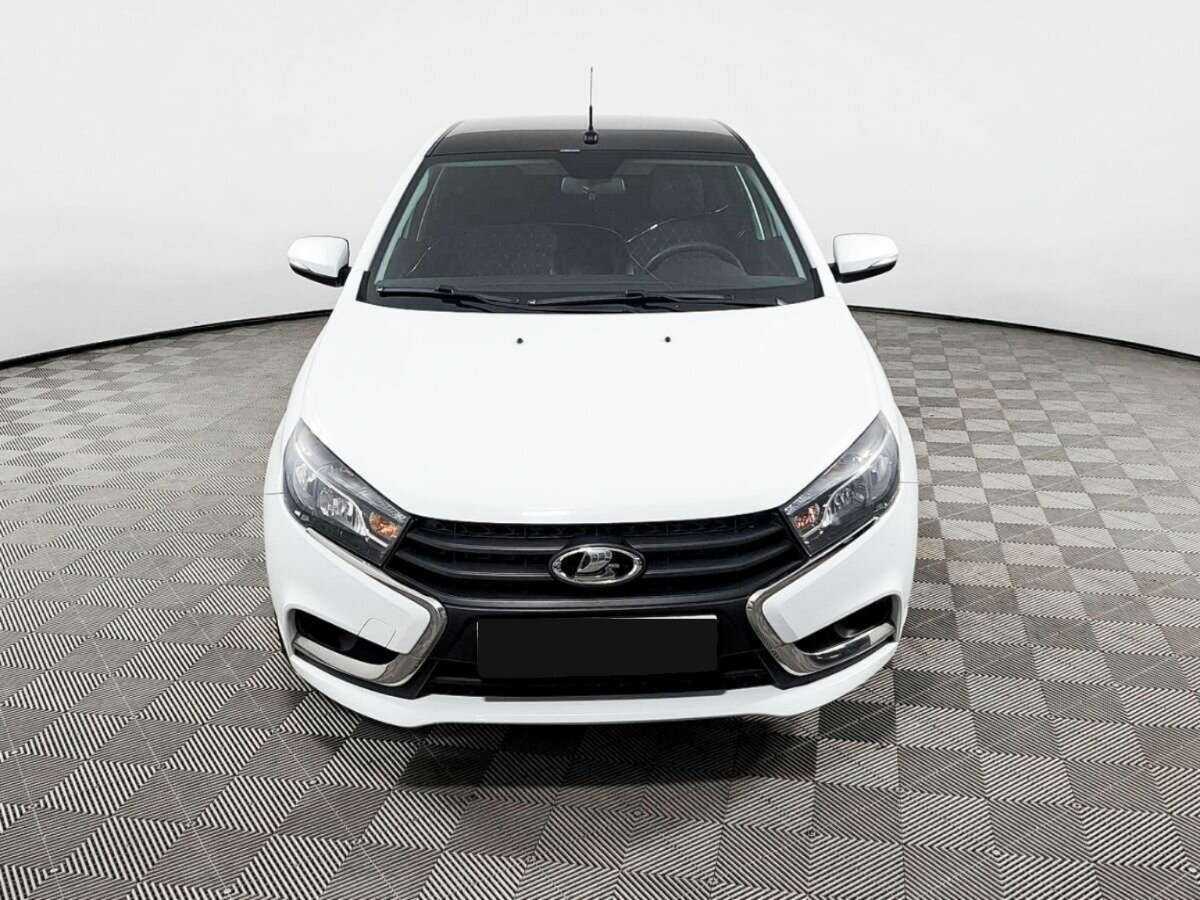 Lada (ВАЗ) Vesta 2021 года с пробегом. Фото: #1