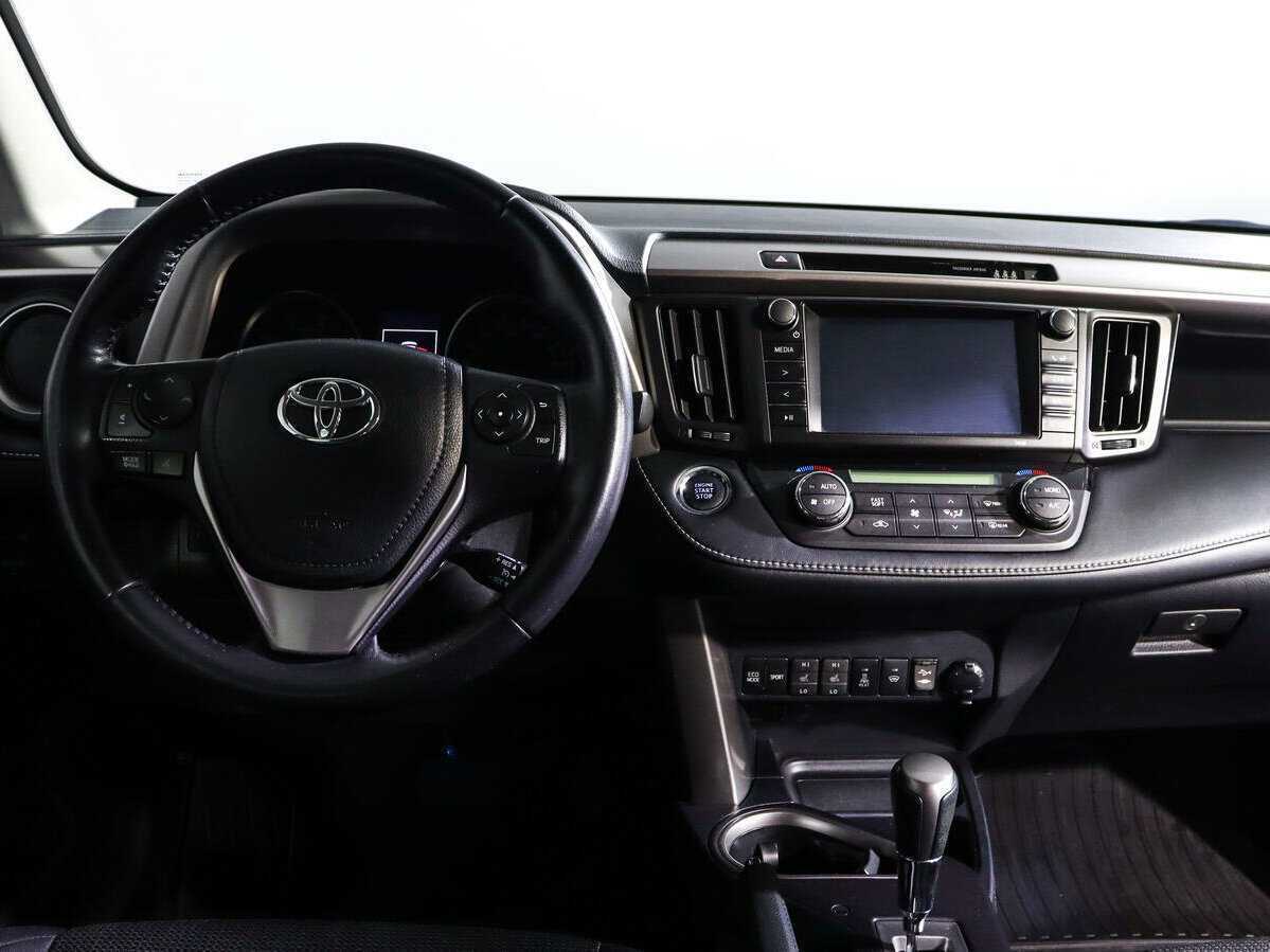 Toyota RAV4 2019 года с пробегом. Фото: #11