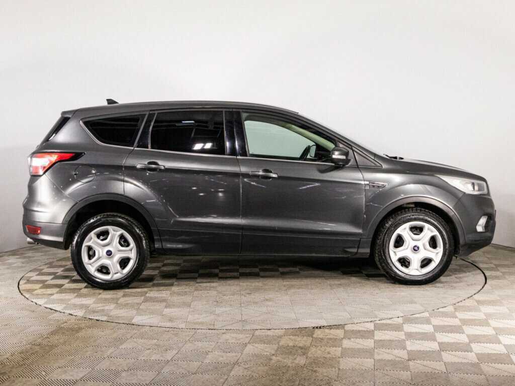 Ford Kuga 2018 года с пробегом. Фото: #3